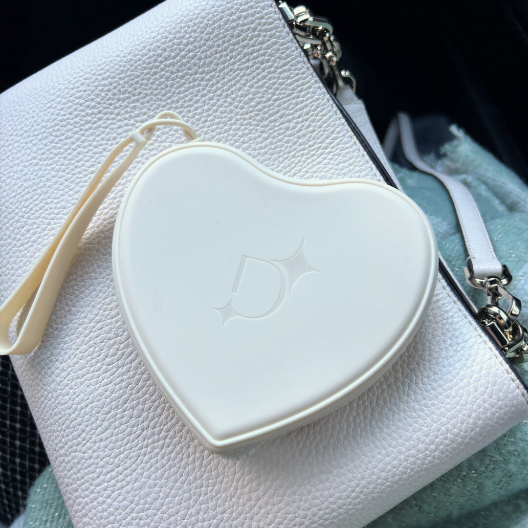 Best Wristlet for Concerts, Hikes, and Everyday Essentials