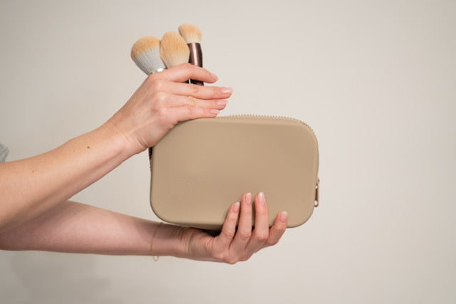 Silicone vs. Fabric Makeup Bags: Which One Actually Wins?