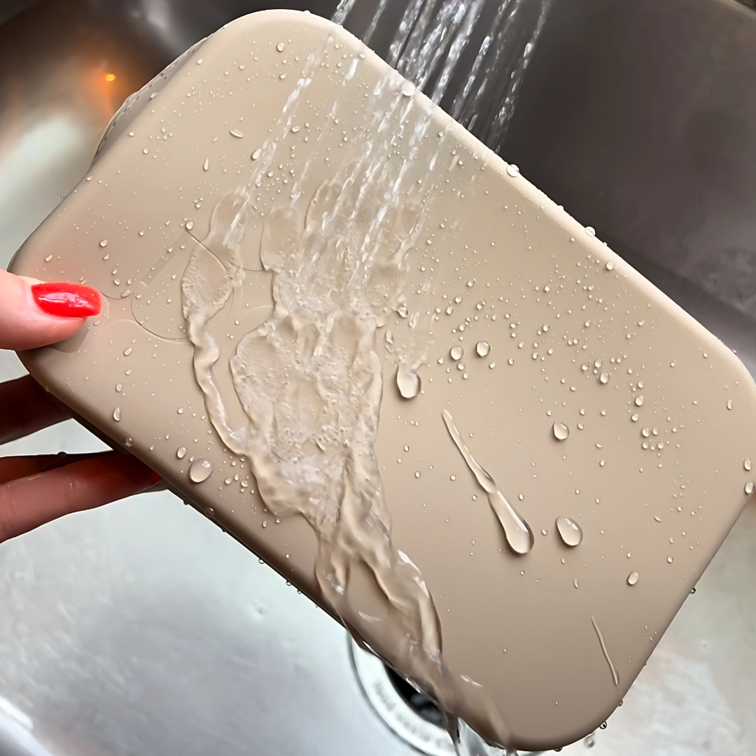 How to Clean a Makeup Bag (And Keep Bacteria Out)